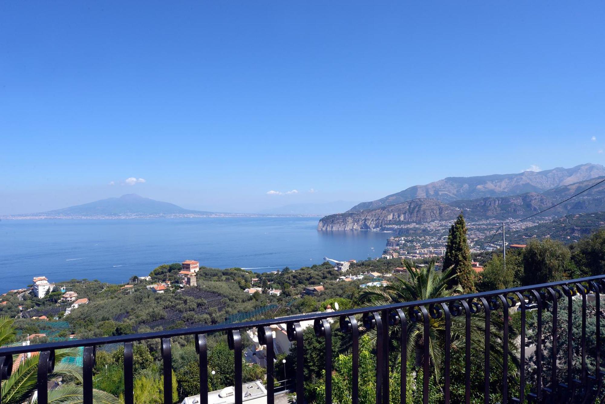 Bianca Villa Sorrento